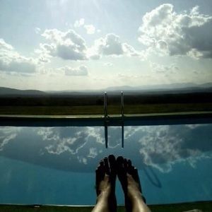 I’m cleaning out my closet!!!!